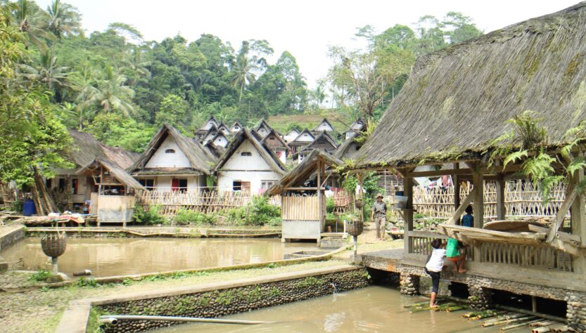 Desa Adat Kampung Naga
