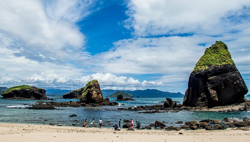Pantai Papuma Jember