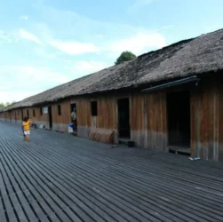 Desa Adat Saham