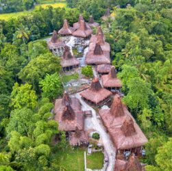 Desa Adat Sahapmadu