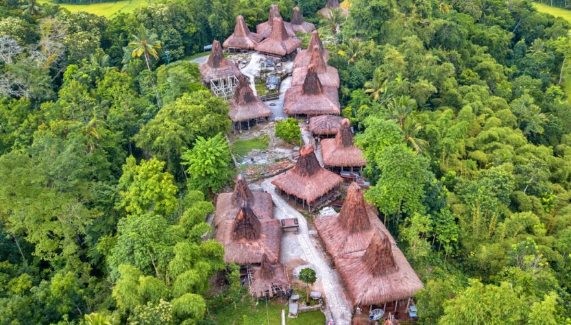 Desa Adat Sahapmadu