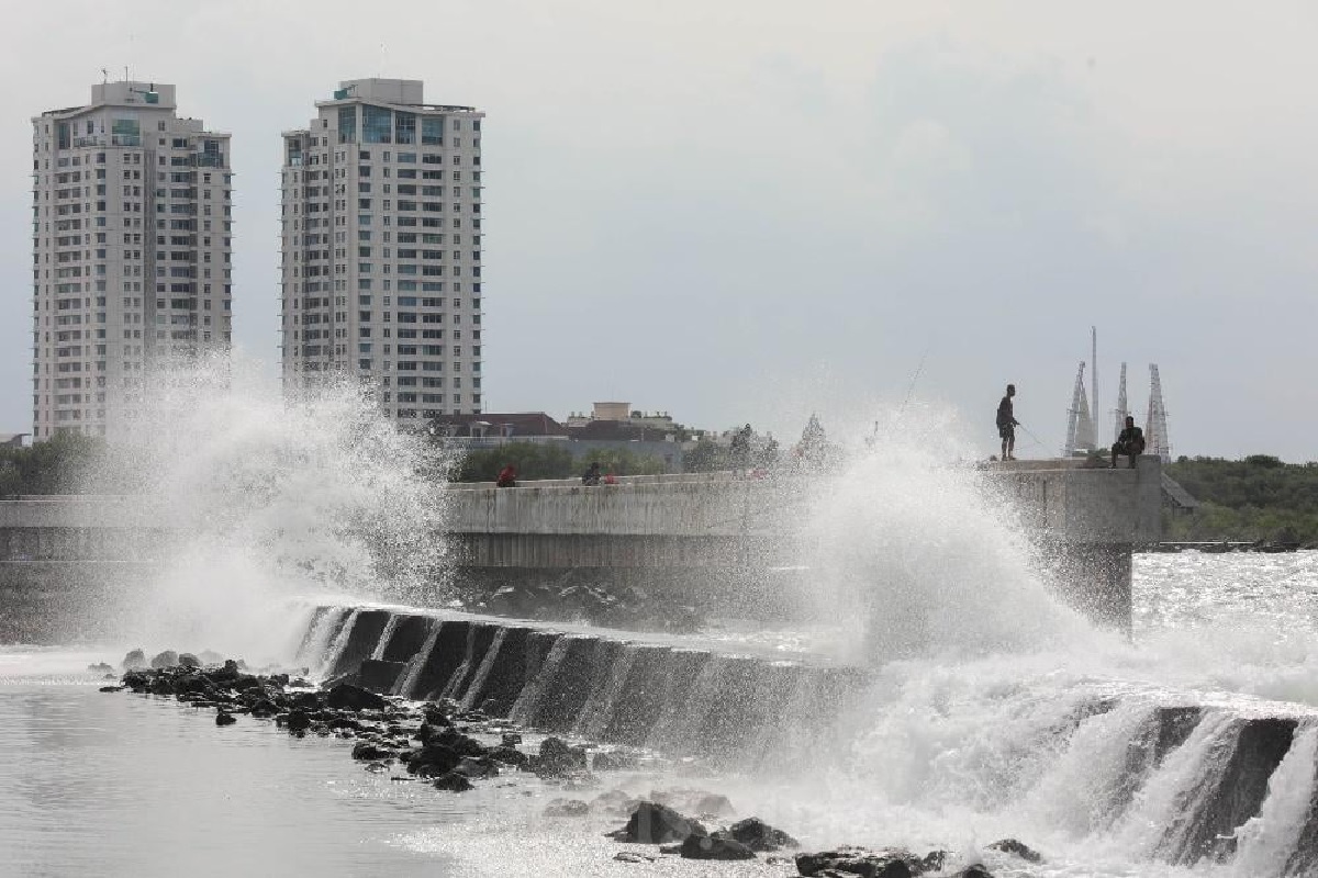 Giant Sea Wall Prioritas Atasi Ancaman Pantura Jawa Ilustrasi giant sea wall untuk artikel Pantura Jawa Terancam Turun Dua Meter, Giant Sea Wall Prioritas